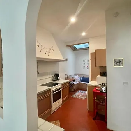 Casa de Férias Great In The Heart Of Meynadier Old Neighbourhood ! *